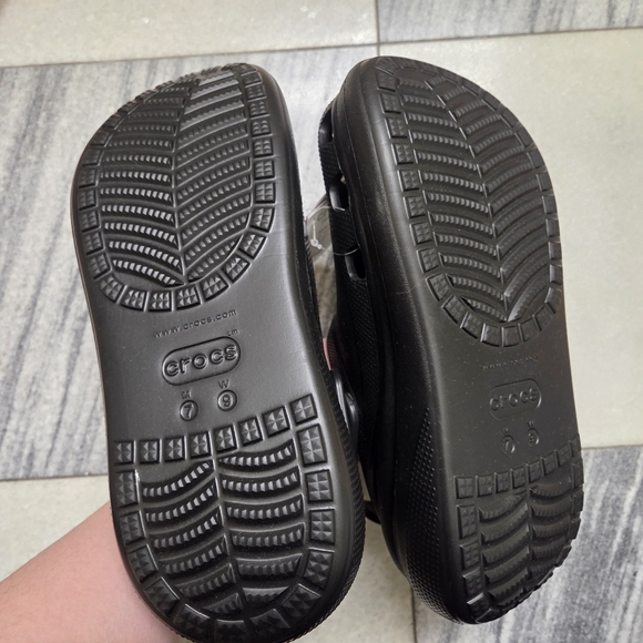 Platform Crocs - Picture 4 of 13